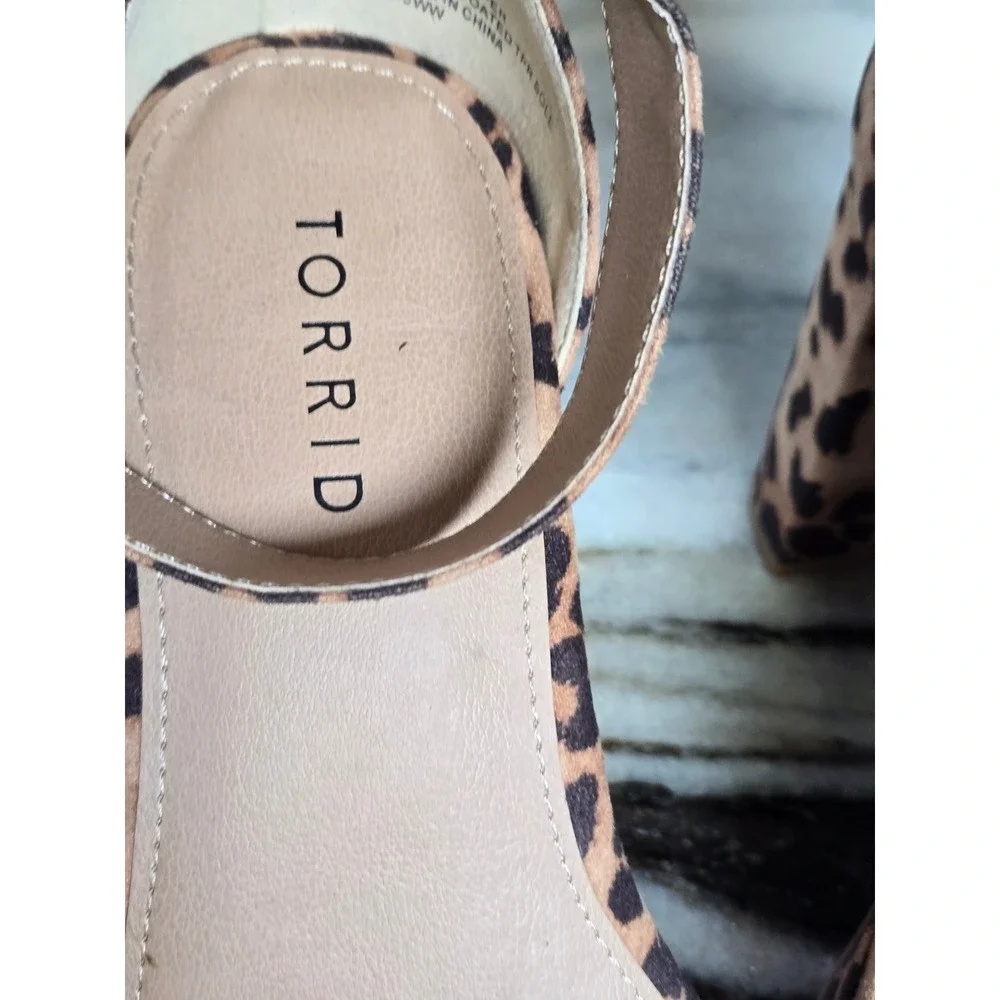 Torrid Leopard Print Platform‎ Block Heels Ankle Strap Sandals 8.5WW